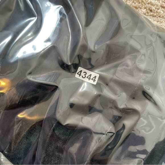 L’AGENCE Hailie Velvet Stripe Sheer Blouse In Black Large - Picture 11 of 11